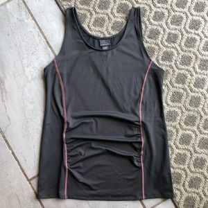 Oh Baby by Motherhood Active Tank Top US Medium (8-10)
